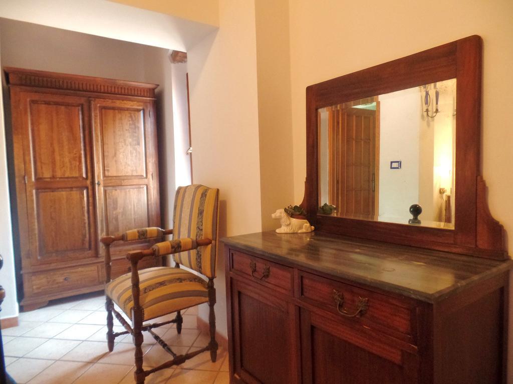 Villa San Rocco B&B 피옴비노 객실 사진
